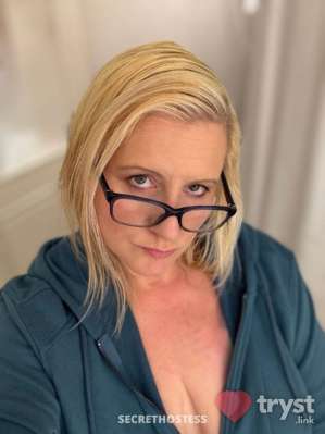 50 year old White Escort in Plymouth Meeting PA Seraphina Mature - Maturity Enhances All