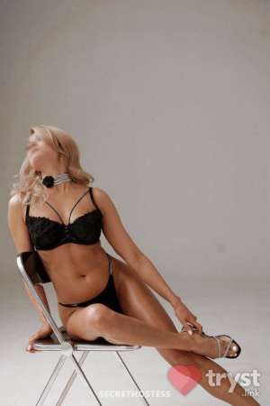 Alvina Love - Your exclusive companion in Washington DC