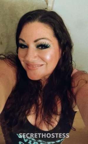Curvy Companion in Sarasota FL