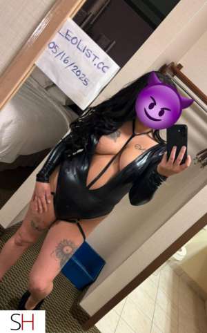 NEW 2 TOWN*** CALL me MRS FLINSTONE i CAN make YOUR bed ROCK in Chatham-Kent