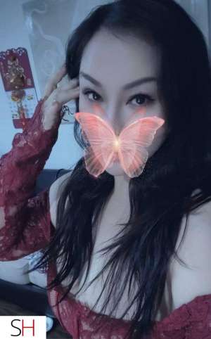 Young pretty girl incall/outcall available, hit me up in Victoria