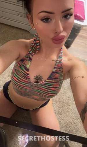 Celina 21Yrs Old Escort 157CM Tall Minneapolis MN Image - 1