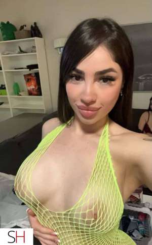 24 year old Latino Escort in Mississauga Latina en la ciudad