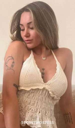 28 year old Caucasian Escort in Yellowknife Available for hook up
