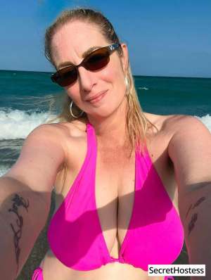 47 year old Escort in Los Angeles CA Escort model Lisa Jones, Los Angeles