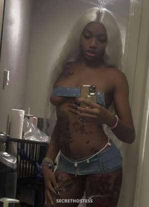 tattooed horny creamy college student in Scarborough
