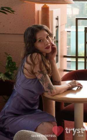 Maeve Moore - Modern Muse in Austin TX