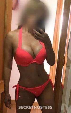 I am a beautiful, friendly, fit woman who enjoys giving  in Sarasota / Bradenton FL