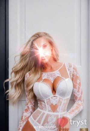 Ashley Alexander - Sophisticated Southern Blonde in Nashville TN