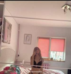 i’m available for both incall and outcall service in St. Albert