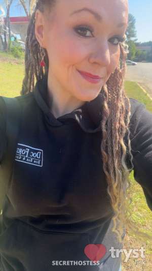 Savannah Lee - Tall &amp; curvy with a huge clit in Asheville NC