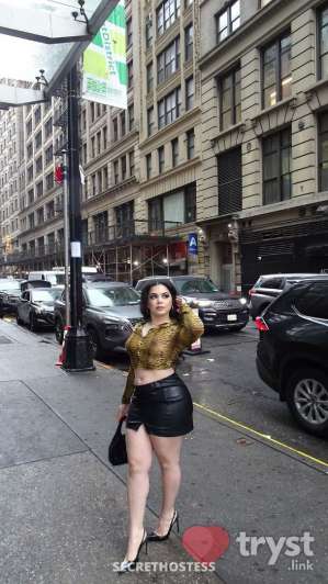 Jade Snow in Stamford CT