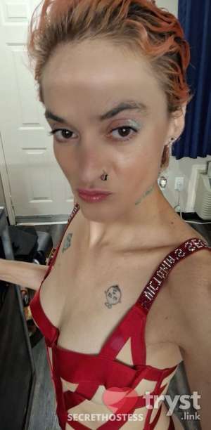Alexie - Escape into paradise in Arlington TX