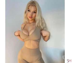 Lauren 💛 Luxury escort 💎 Party 🥂🔝 GENUINE in Chelmsford