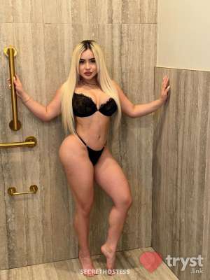 Sasha - Blonde sexy and Latina in Manhattan NY