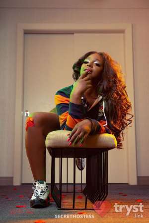 20 year old Escort in Bloomington MN Ashley - all natural -exotic ebony