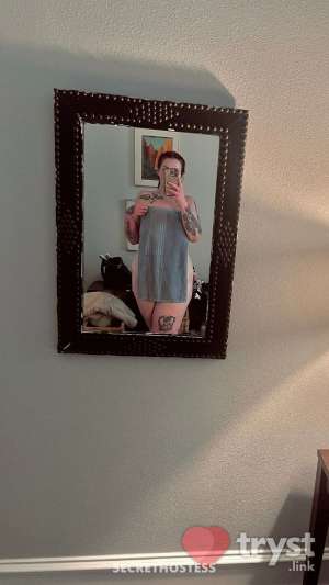 20 year old White Escort in Fayetteville AR Roo Bell - HeadMasterThickTatted