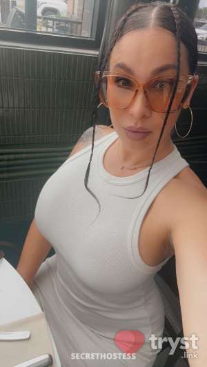 Fifi Marie - Welcome to my world in Edmonton