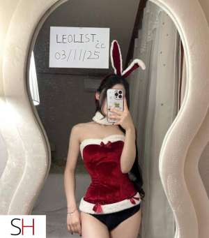 20 year old Asian Escort in Kelowna New,best bbbj queen