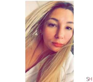 25 year old Latino Escort in Carlow South East Massage Escort Service🎀onlyfans ,,blonda_sexy95