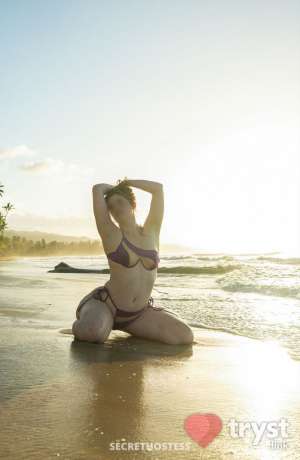 Nora Bordeleau - Confident and self-possessed in Montreal