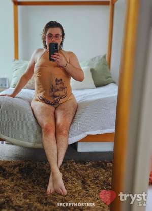Rory - Hairy Androgynous Babe in Detroit MI