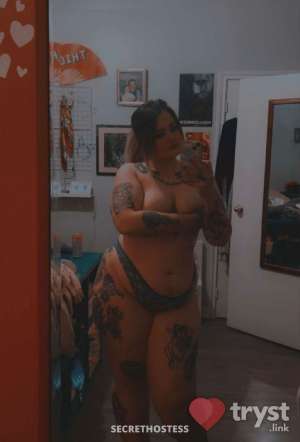Big Booty Kourt - Curves, Confidence, &amp; Beauty in Hamilton