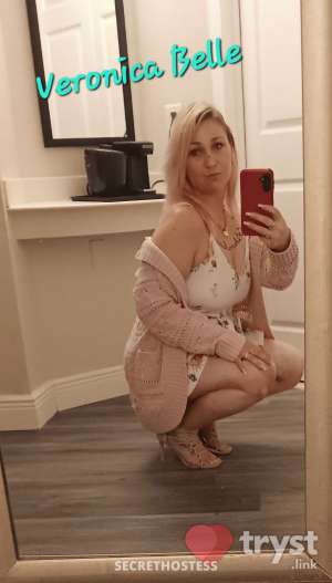 30 year old White Escort in Davie FL Veronica Belle - Beauty,Brains! Class with Sass