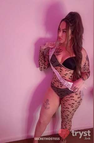 Ariana - Wet and ready in Lafayette LA