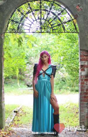 Arielle Ivy - NYC's nerdy Jewish mermaid in New York City NY