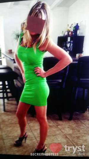 Rebecca - relaxing and comfortable in Los Angeles CA