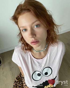 alissa - Petite Busty Red Head in Jacksonville FL