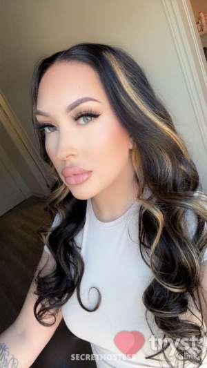 20 year old Canadian Escort in Niagara Falls Yanna - All natural curvy blonde