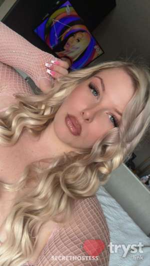 Lucky West - Curvy Triple DDD Bombshell in Cincinnati OH