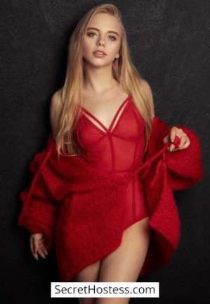 19 year old Polish Escort in London Dosia, Harlingtons Agency