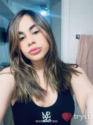 Laura - Sensual, feminine, flirty, fun in Boca Raton FL