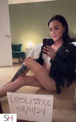 QUEEN ANAL+Cochonne + dispo À Québec DISPO SEULEMENT  in Quebec City