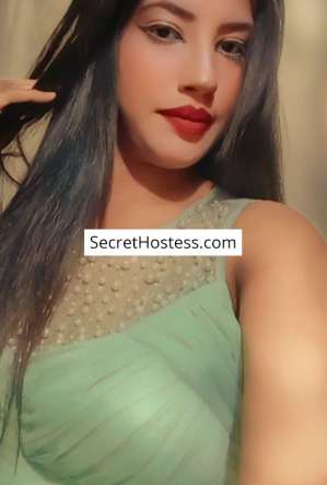 Mehreen, Agency in Karachi