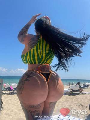 Brianna Rose - Thick and Fit IG Star in Los Angeles CA
