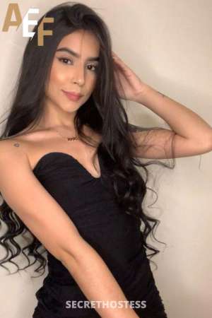 24 year old Escort in Frankfurt Carolina