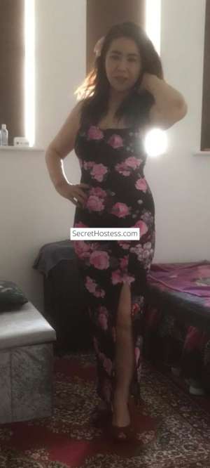 42 year old Chinese Escort in Finsbury Park - N4 London Lola Sexy Massage - Sexy Chinese MILF!! FULL SERVICE or 