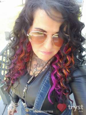 GypsyGirlxxx - Sexy tattooed pierced 36DD in Lansing MI