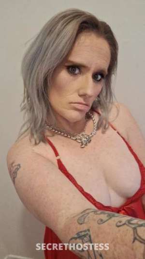 38 year old Australian Escort in Toowoomba Sexy milf dd tittys squirter I'll blow your mind and your 