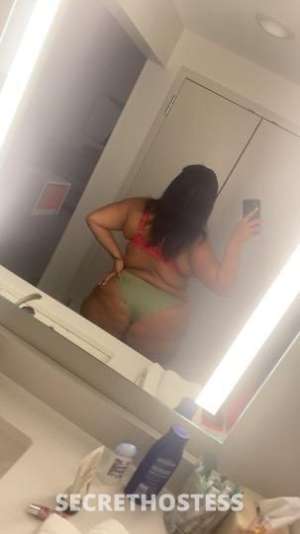 25 year old Escort in Monroe MI Peach