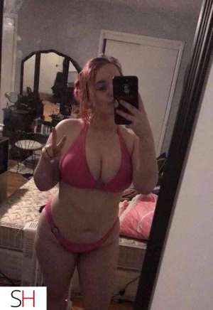 Wet and juicy girl with a round booty in Medicine Hat
