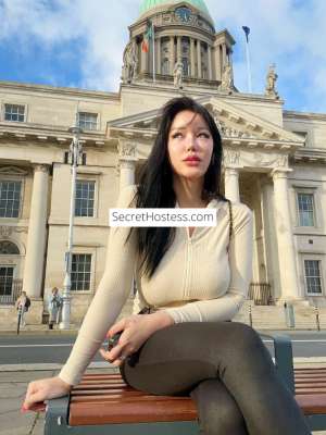 25 year old Asian Escort in City of London London Mia Oriental Back In Uk
