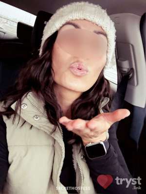 Zara James - Classy and Sassy in Kansas City MO