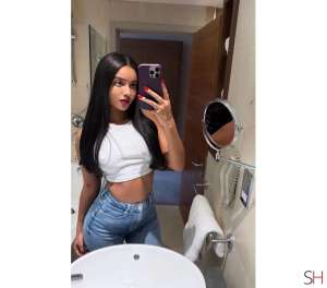 20 year old Brazilian Escort in Sheffield EMILLY BRUNETTE BODY LIKE MODEL ✨BRAZILIAN ✨, 