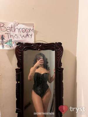 20 year old Mixed Escort in Hempstead NY Opal - Seductive Elegance Awaits
