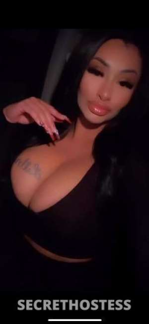 27 year old Latino Escort in new in town busty latina